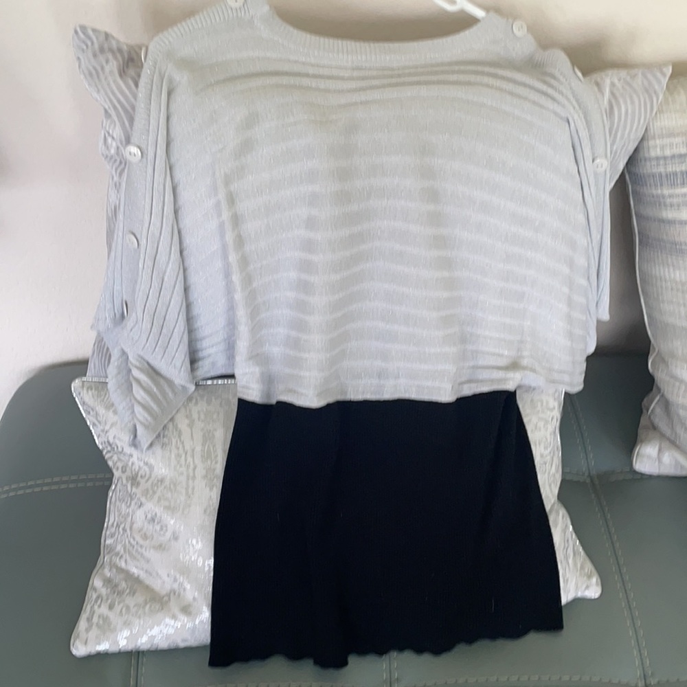 Sweater - Picture 4 of 4